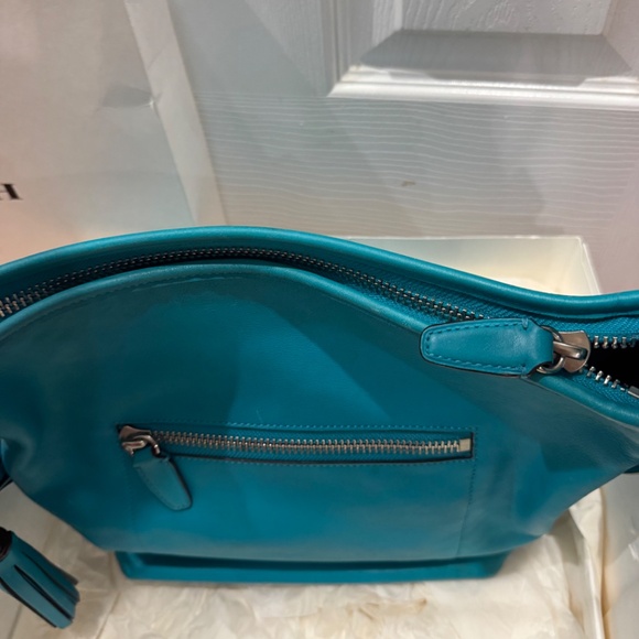 COACH (authentic) Leather Handbag - Picture 5 of 8